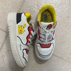 Zara kids Pokémon Sneakers - White, Red, Yellow